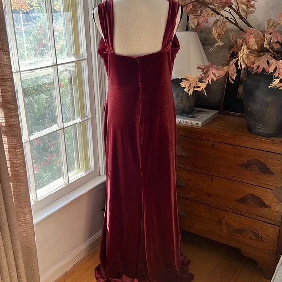 Revelry Velvet Dawson Dress Romantic Rose - Picture 4 of 4